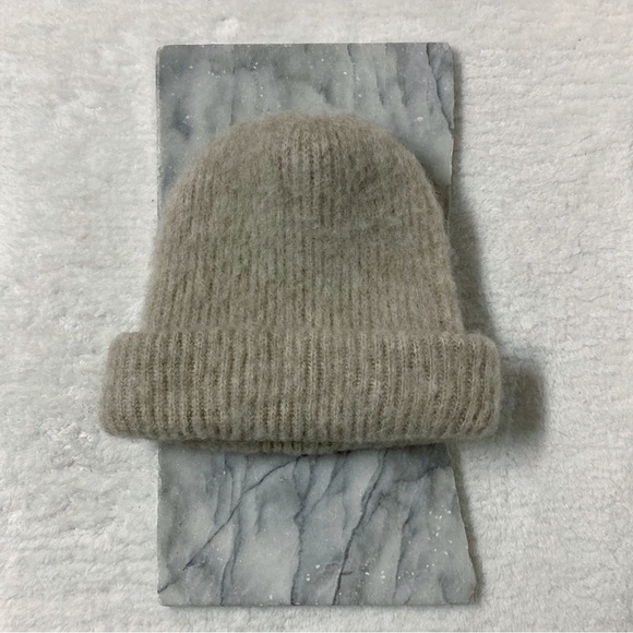 Hilda Ltd. Vintage 1970s 100% Pure Wool Toque Made in Iceland Light Tan - Picture 1 of 13